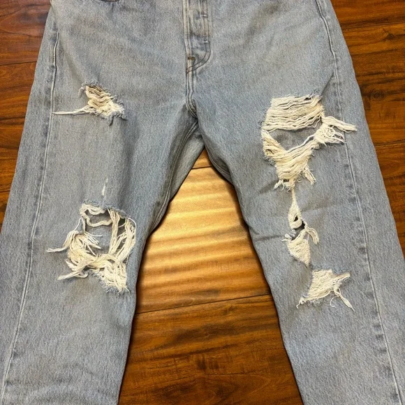 Levi’s Wedgie Jean Button Distressed Frayed Hem Cotton size 29 - Picture 5 of 11